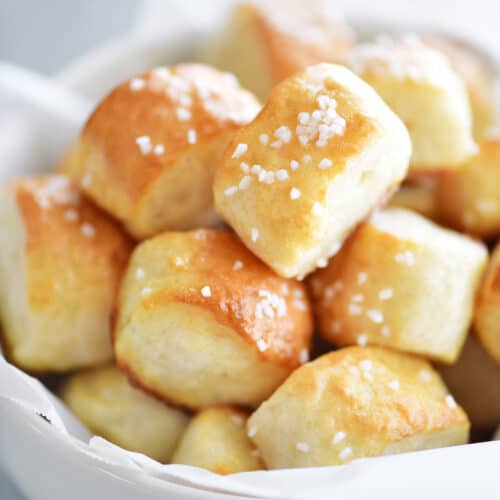 A bowl of salted pretzel bites.